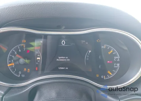 2019 Jeep Grand Cherokee Limited 4X2 z USA, uszkodzony, nr VIN 1C4RJEBG1KC657211